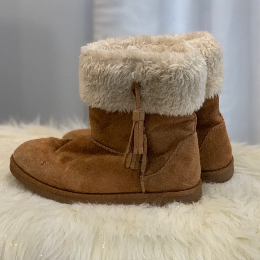 Cynthia Rowley fur lined/trimmed leather boots 4M